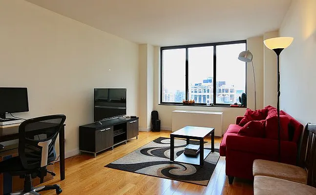 Rented by Luxus Manhattan Realty | media 13