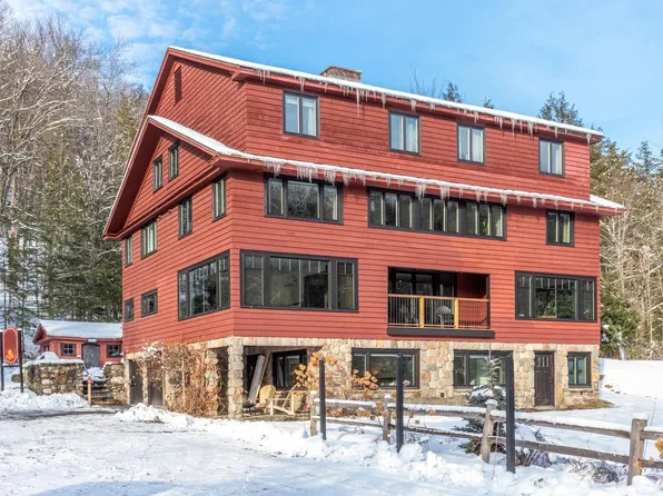 56 Turner Mill Lane, Stowe, VT 05672