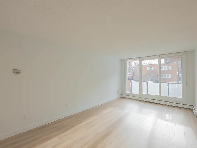 604 14th Ave SW — Photo 33