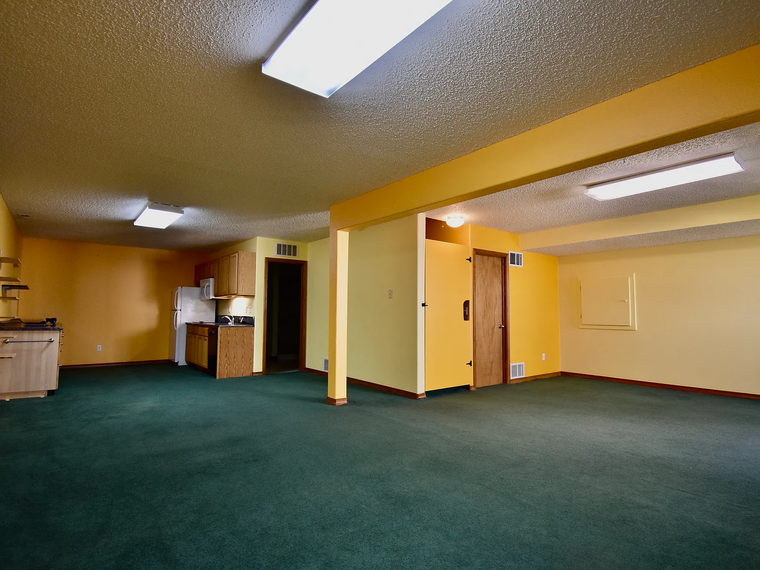 5195 Sevenoaks Dr — Photo 3