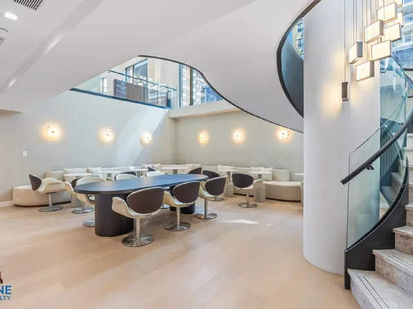 250 East 25th Street image 11 of 27