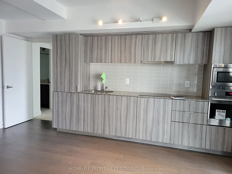 955 Bay St #1701 — Photo 9