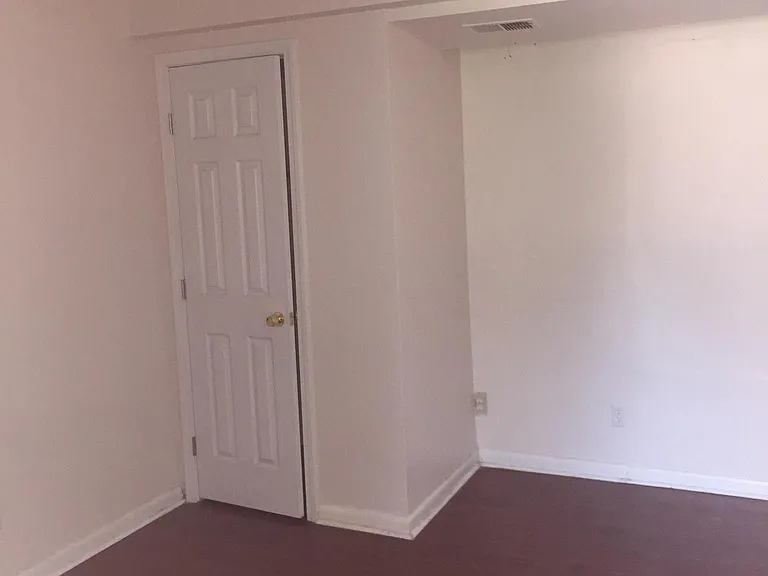 1002 Martin St SE #C — Photo 8