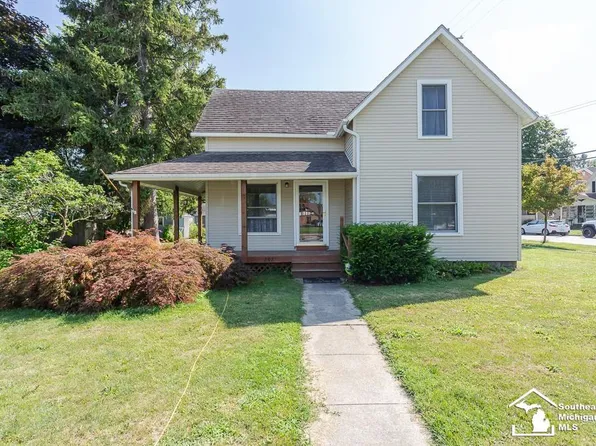 202 Cherry St, Blissfield, MI 49228