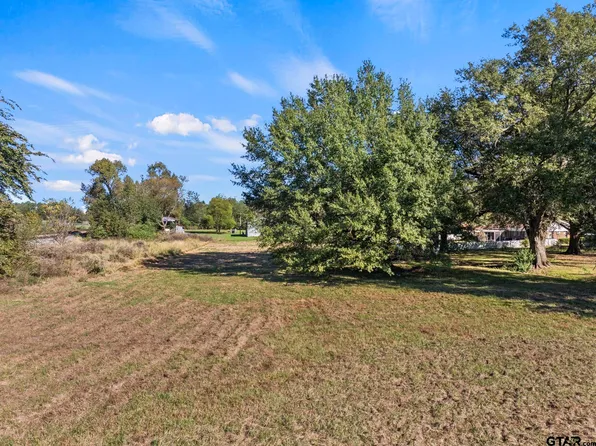 Reynolds St, Pittsburg, TX 75686