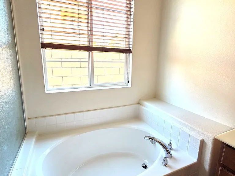 6566 Brooklyn Heights St — Photo 15