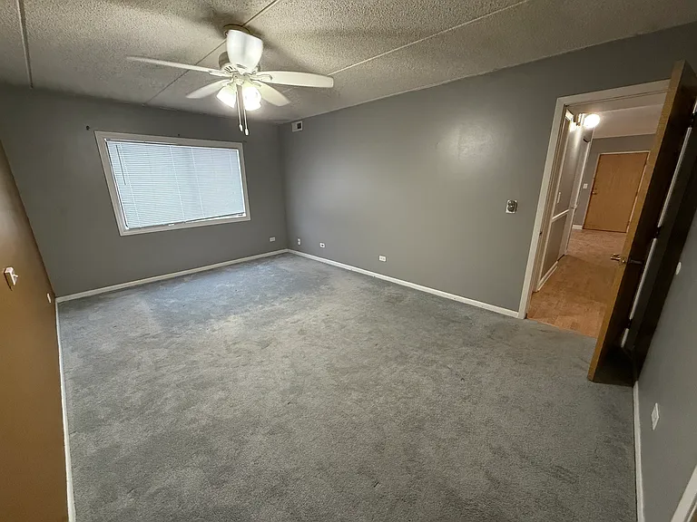 259 Stoneybrook Ln #2B — Photo 12