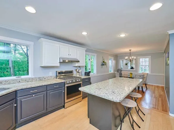 428 Gleasondale Rd, Stow, MA 01775