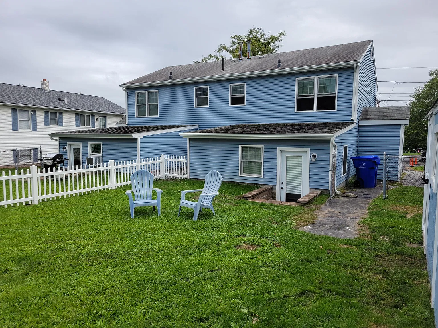 2 bed, 1151 sqft, $2,595 — Photo 4