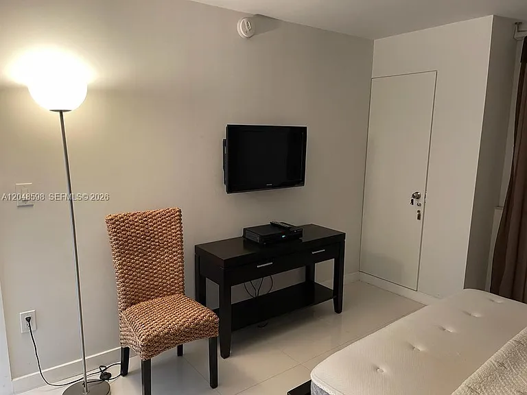 5701 Collins Ave #1411 — Photo 9