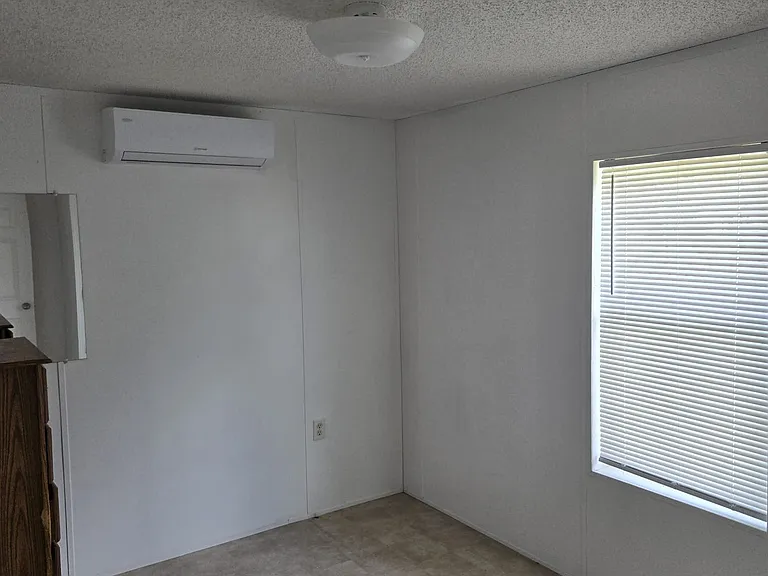 613 Anna Ave — Photo 11