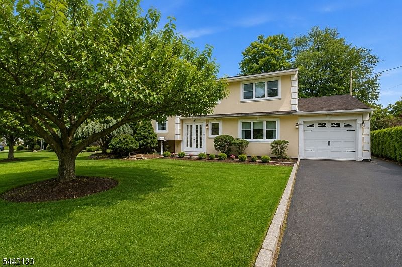 1st image of 359 Meisel Ave