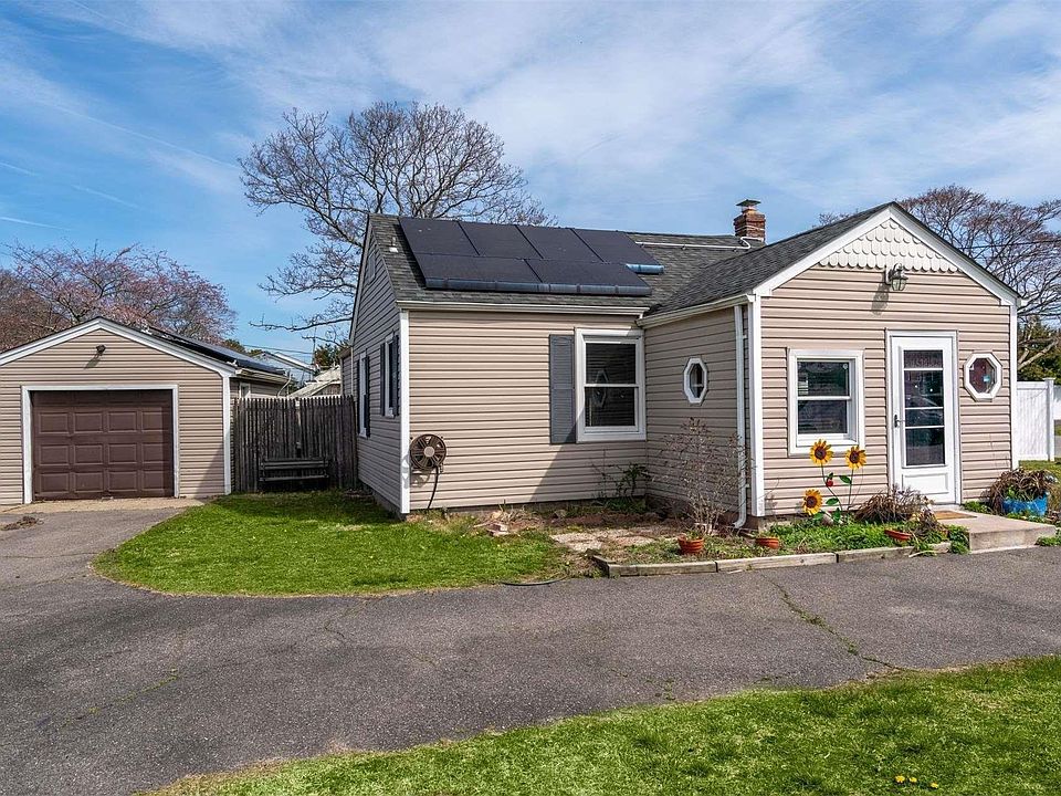 1st image of 132 Chapel Avenue