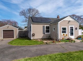 132 Chapel Ave, East Patchogue, NY 11772