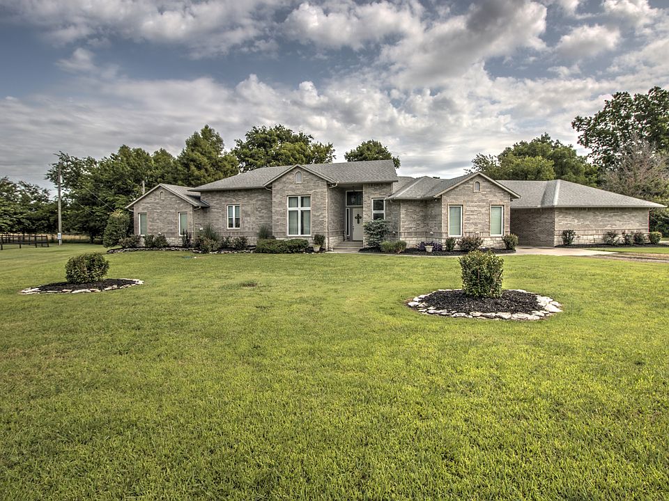 1st image of 11115 Meadowlark Ln