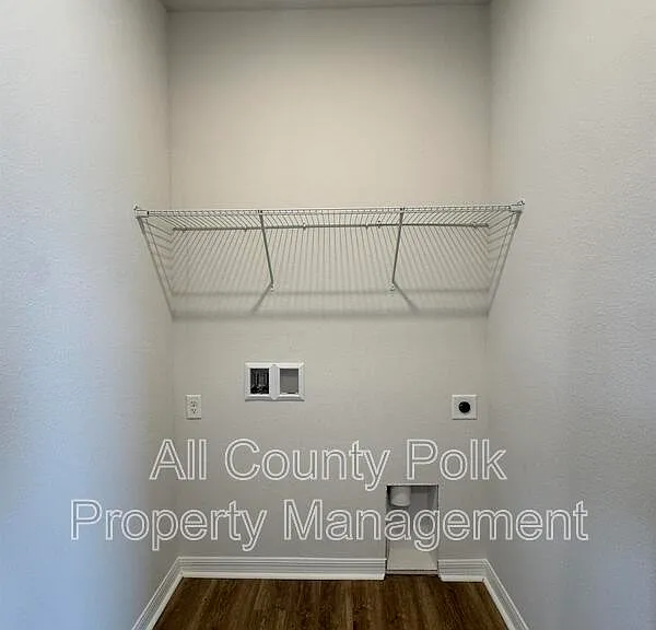 851 Folklore Ln — Photo 29