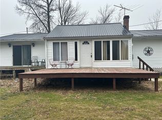 29505 Edie Rd, Uhrichsville, OH 44683