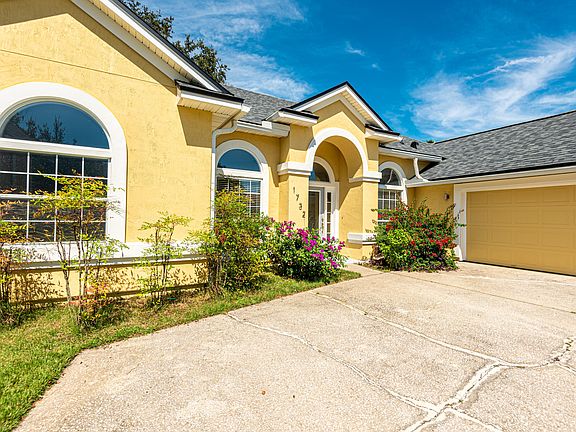 4th image of 1732 Dartmoor Ln