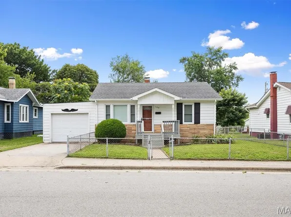 148 Park Ave, Wood River, IL 62095