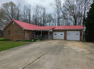 332 Vandyke Grove Rd, Paris, TN 38242