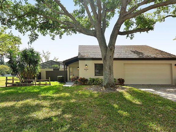 2nd image of 3950 Glen Oaks Manor Dr