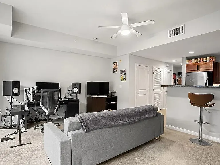 206 Park Blvd #205 — Photo 9