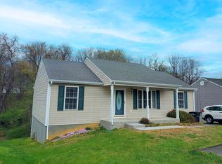 1110 Mountain View Rd, Vinton, VA 24179