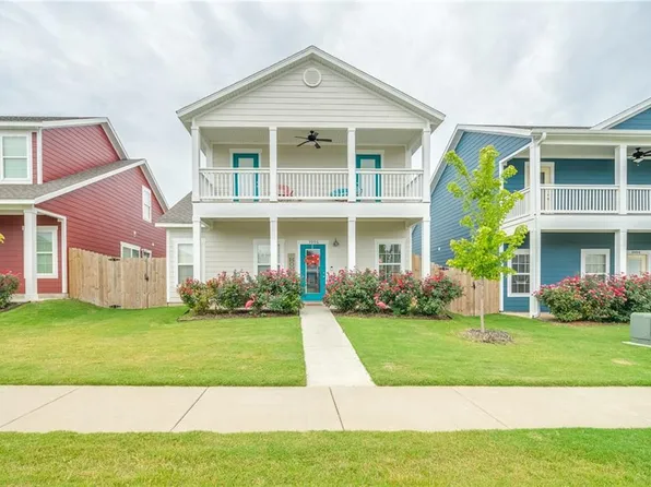 3906 SW Peachwood Dr, Bentonville, AR 72712