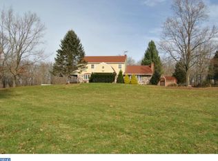1368 Hendricks Rd, Pennsburg, PA 18073