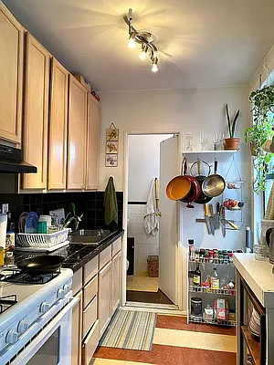 Rented by Douglas Elliman | media 15