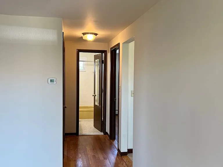 Embassy Square Apartments — Photo 52