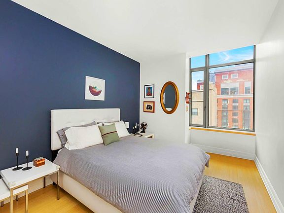 3rd image of 110 Livingston St APT 16N