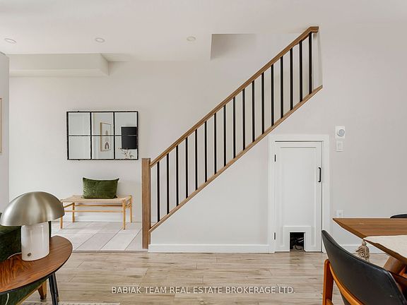 4th image of 497 Keele St