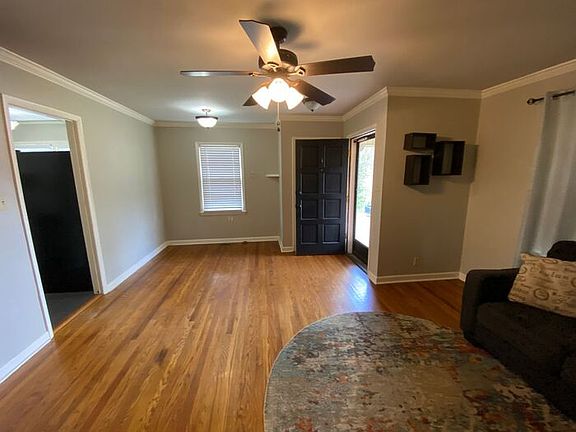 5th image of 817 Chambers Dr NE