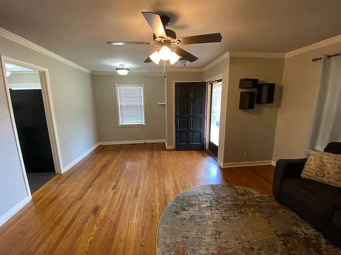 817 Chambers Dr NE — Photo 4