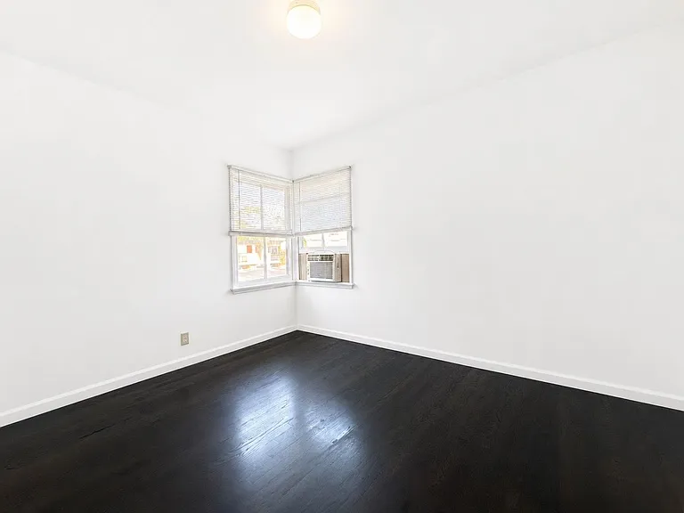 2106C Delaware Ave — Photo 12