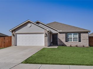 2805 Bauer St, Pea Ridge, AR 72751