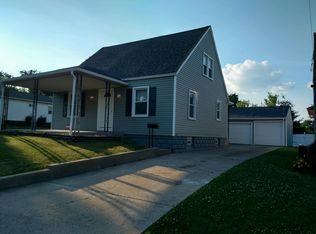 629 Elm St, Struthers, OH 44471