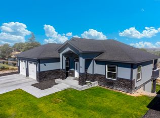 816 Lander Ct, Sunnyside, WA