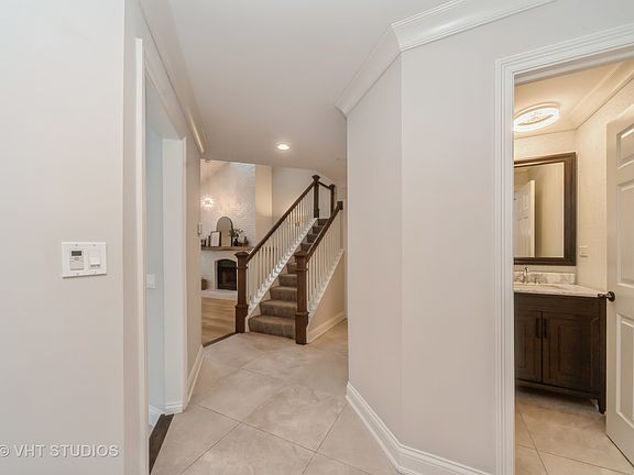 4th image of 1211 Chatham Ct