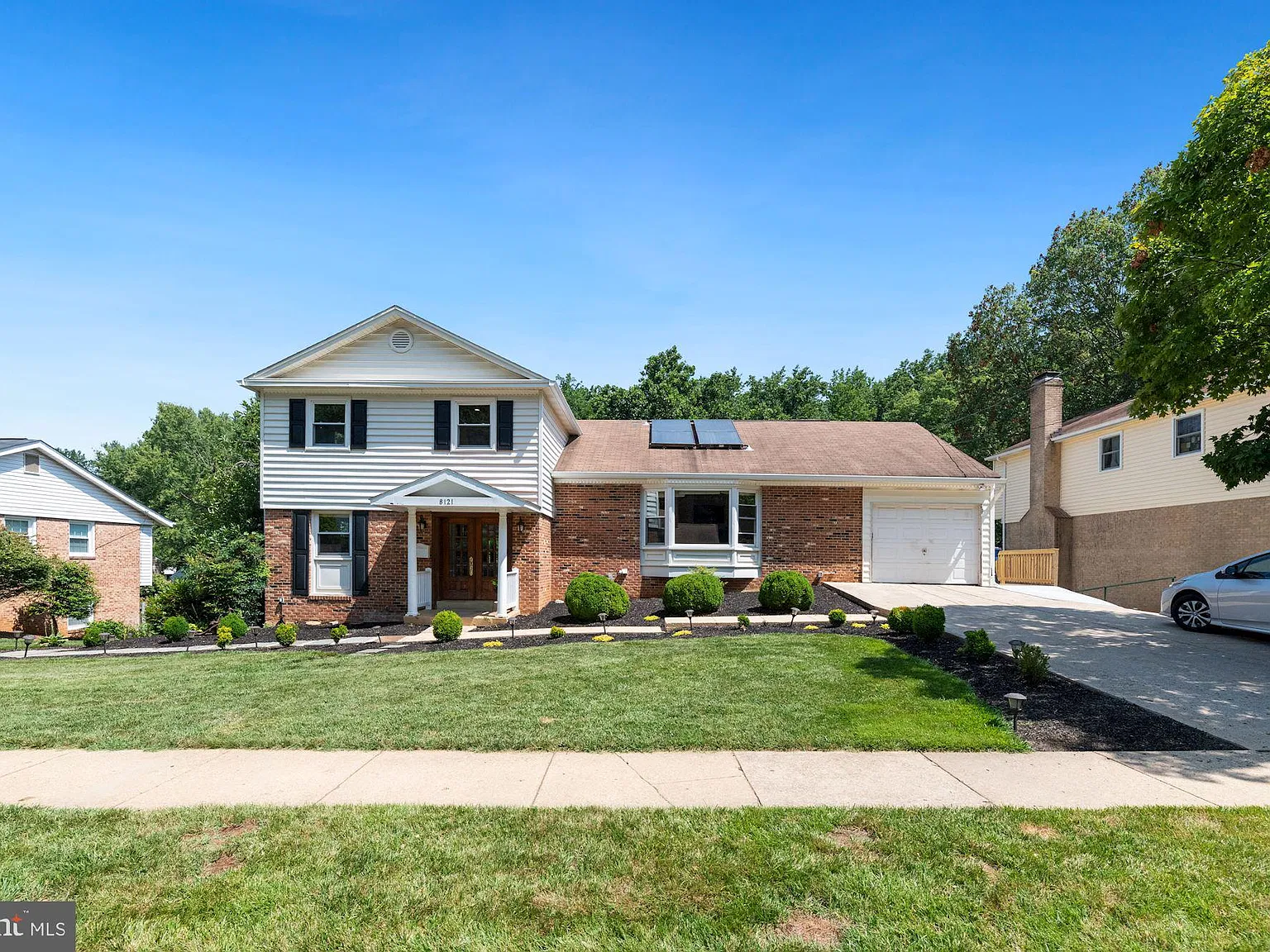 5 bed, 3.0 bath, 2304 sqft, $5,950 — Photo 1