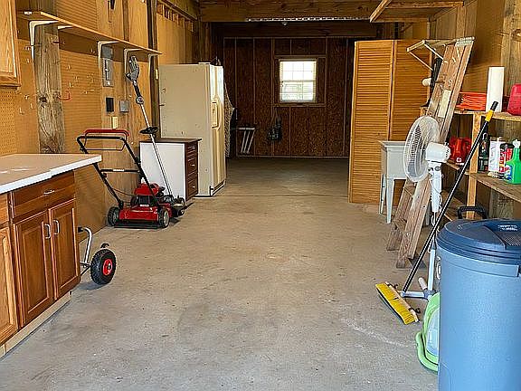Main utility room w/toilet!