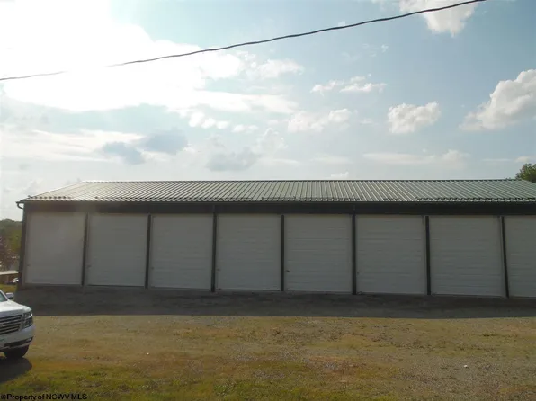 31 Church St, Rock Cave, WV 26234