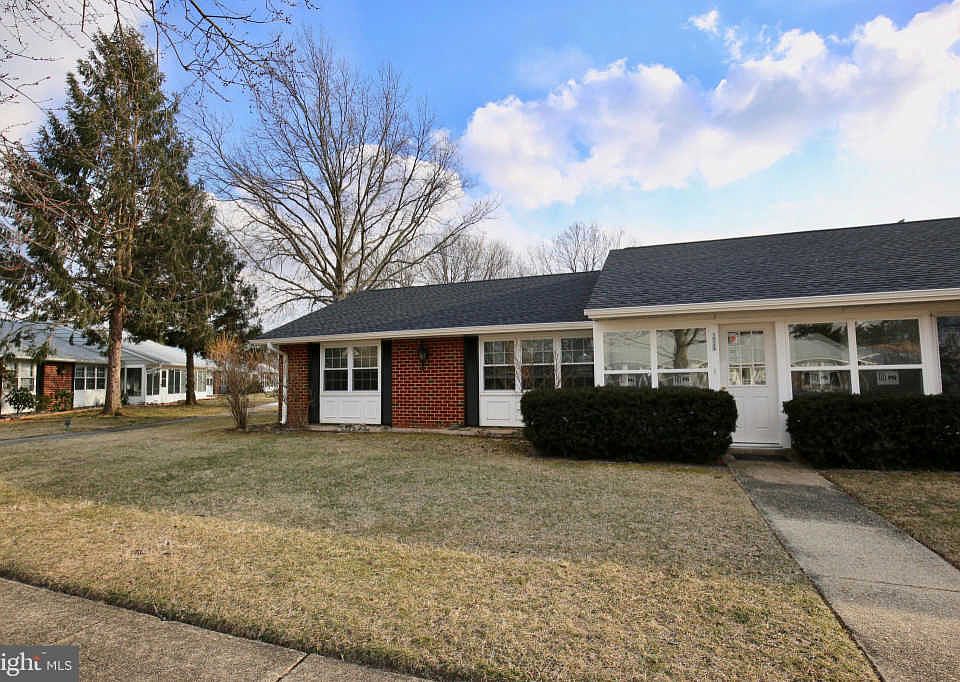 1st image of 1012 Aberdeen Dr #A