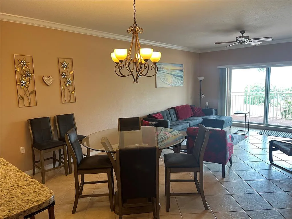 2 bed, 2.5 bath, 1700 sqft, $2,895 — Photo 4
