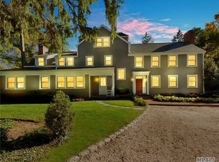 143 Split Rock Rd, Syosset, NY 11791