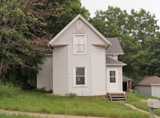 707 Prospect St, Blanchardville, WI 53516
