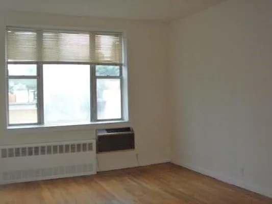 Rented by Paley Management | media 7