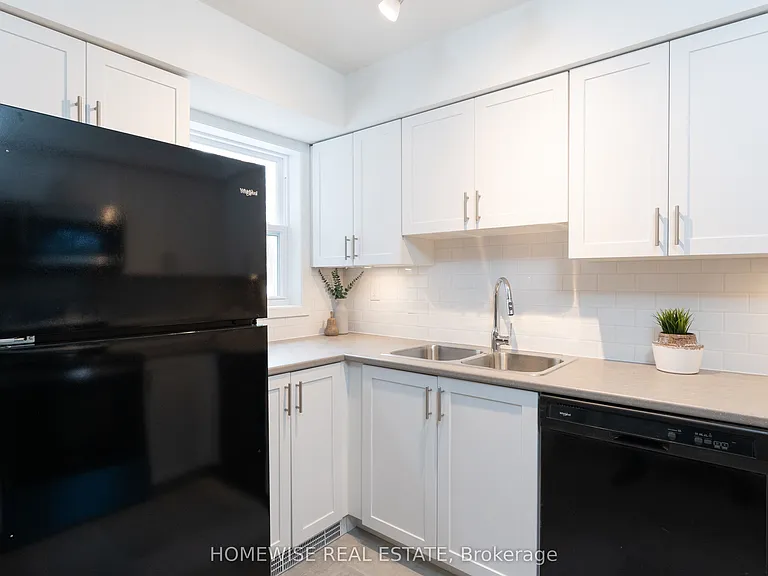 240 Ormond Dr #D6 — Photo 14