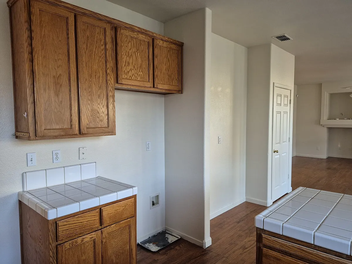 Building Photo - 3712 Jarena Dr